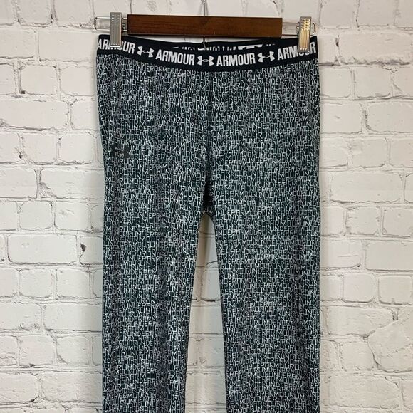 Under Armour workout capris size small - Picture 1 of 7